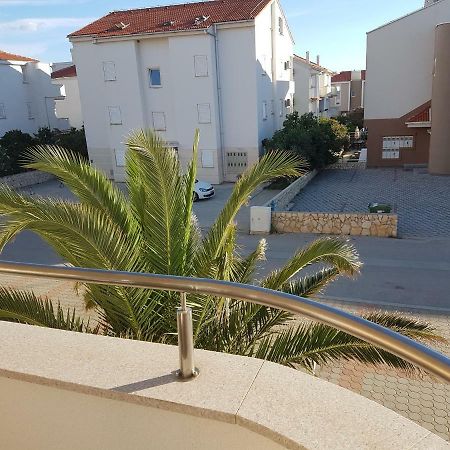 Apartment Novalja 4+2 外观 照片